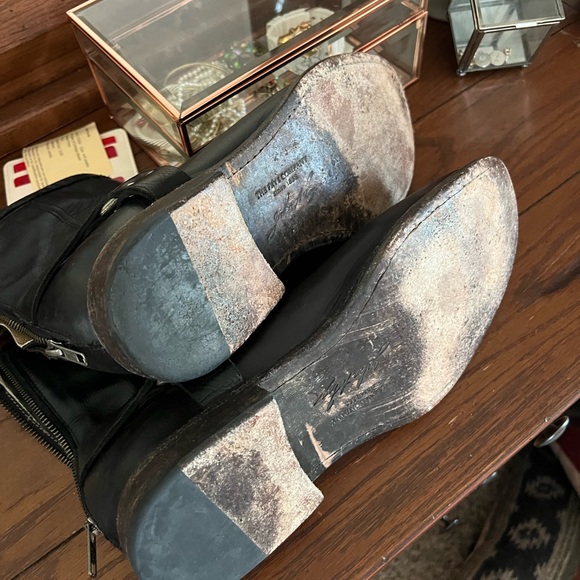 Men’s Frye boots. - Picture 4 of 5